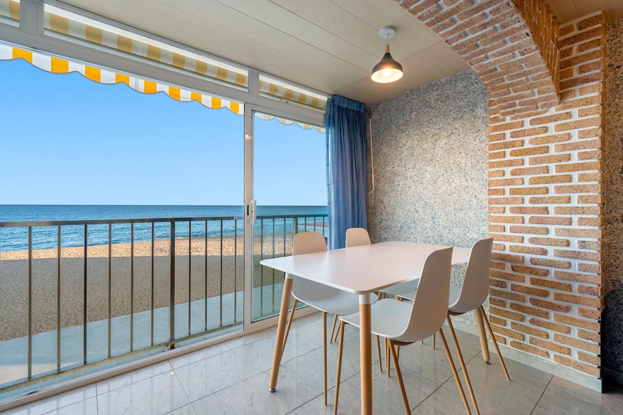 Hauzify I Apartament Plenamar Platja d'Aro Luaran gambar